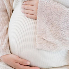 这就好比🏇😏你跟一个人聊⬜天，他每🚰次回答问题都🛢要先捂住眼睛👨‍🚒🥁